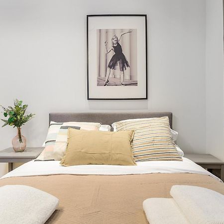 P&O Serviced Apartments Warecka Street Варшава Екстериор снимка