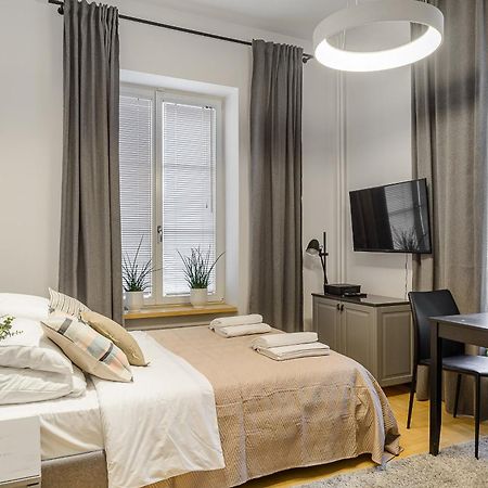 P&O Serviced Apartments Warecka Street Варшава Екстериор снимка