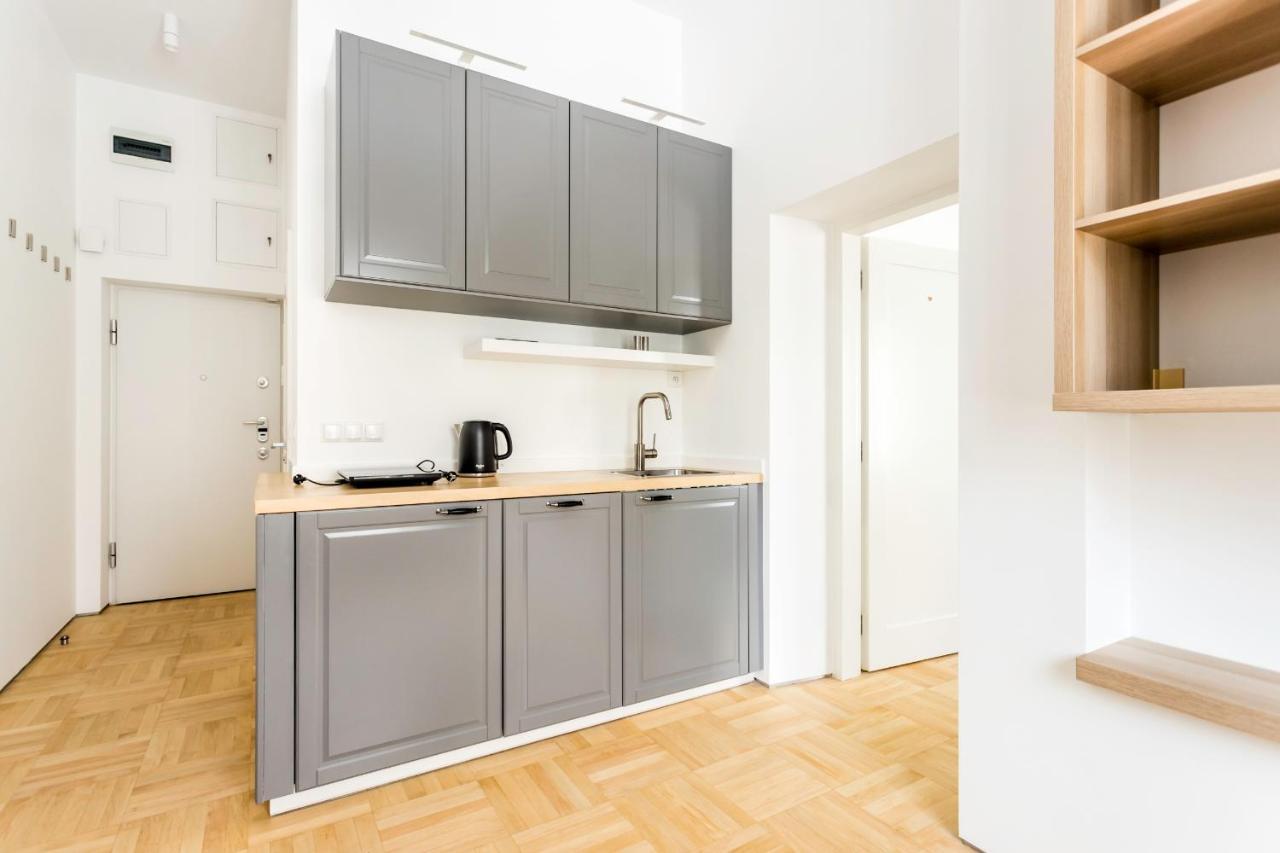 P&O Serviced Apartments Warecka Street Варшава Екстериор снимка